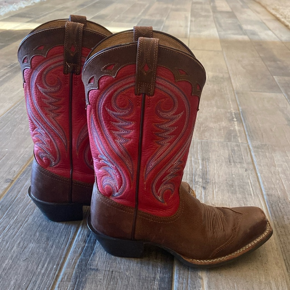 🐴Ariat cowgirl boots🐴